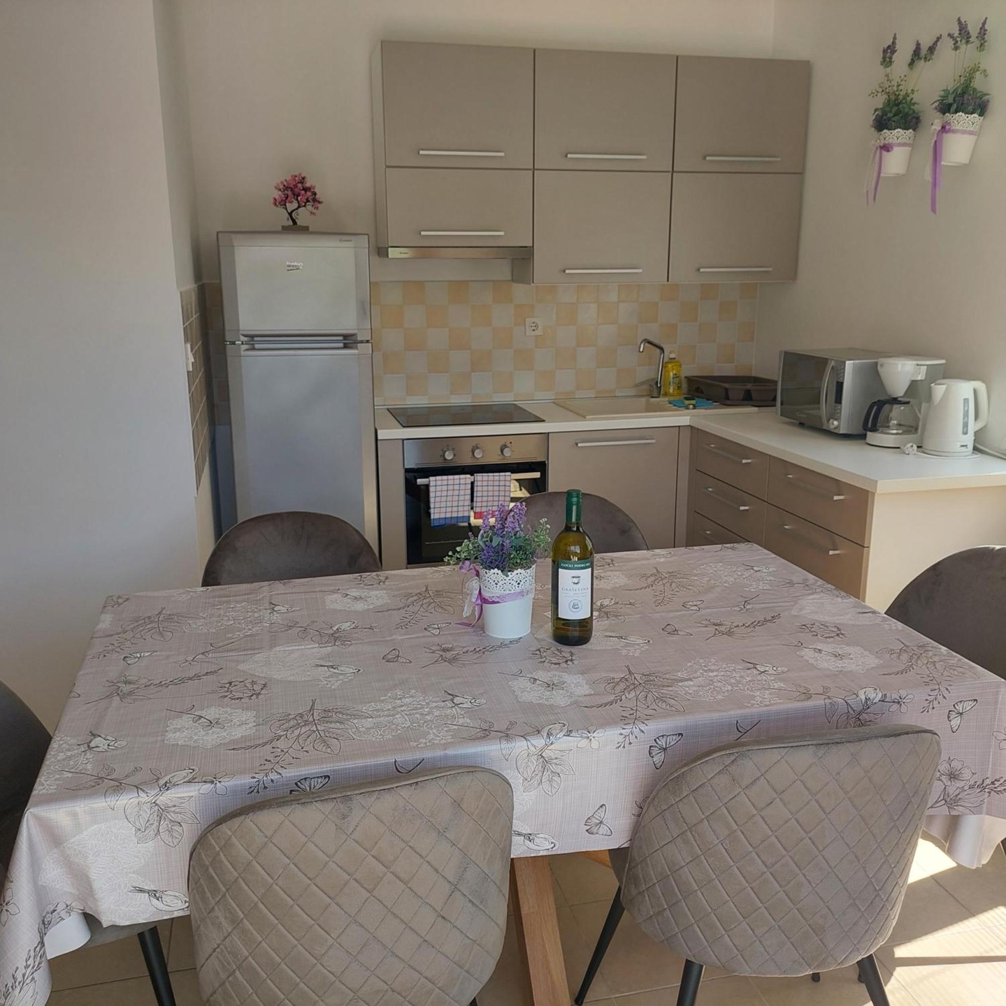 Apartmani Zec ชิโล ภายนอก รูปภาพ